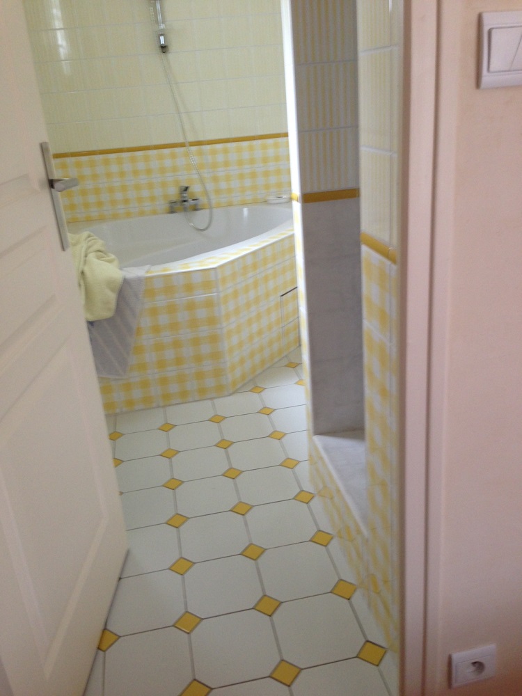 AVANT : salle de bain parentale