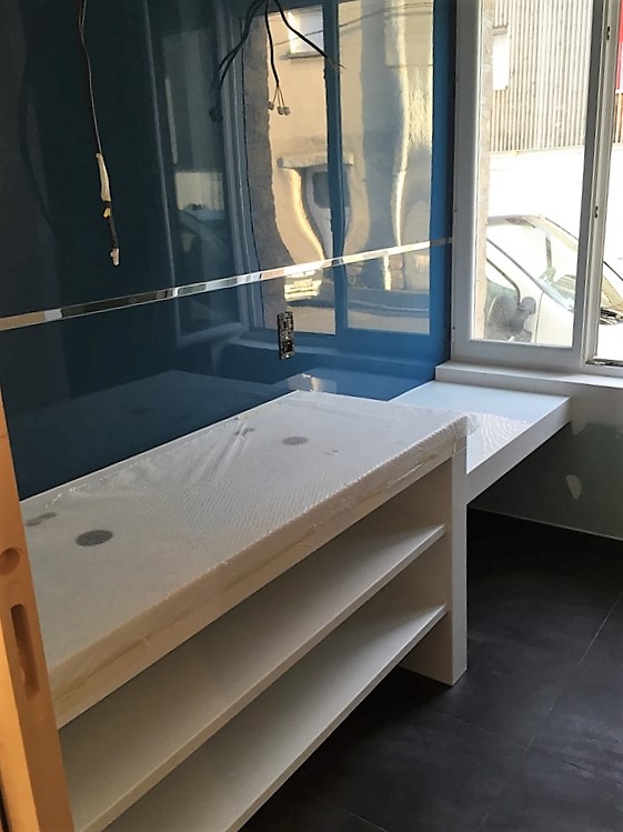 Meuble vasque sur-mesure et tablette